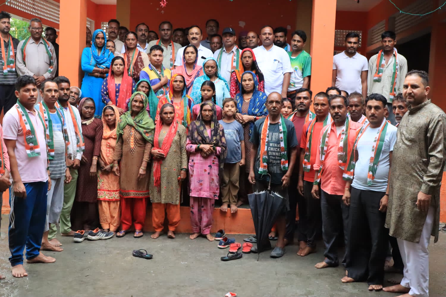 मानपुरा में चलाया गया ब्लॉक कांग्रेस कमेटी पांवटा साहिब का जनसंपर्क अभियान