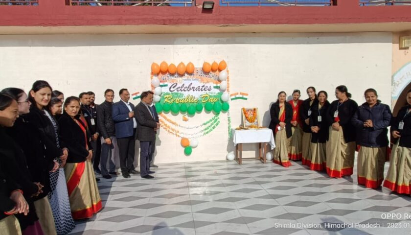 डीएवी पांवटा साहिब में मनाया गया गणतंत्र दिवस एवं बसंत पंचमी