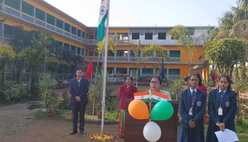 द रोज आर्किड वर्ल्ड स्कूल में मनाया गणतंत्र दिवस