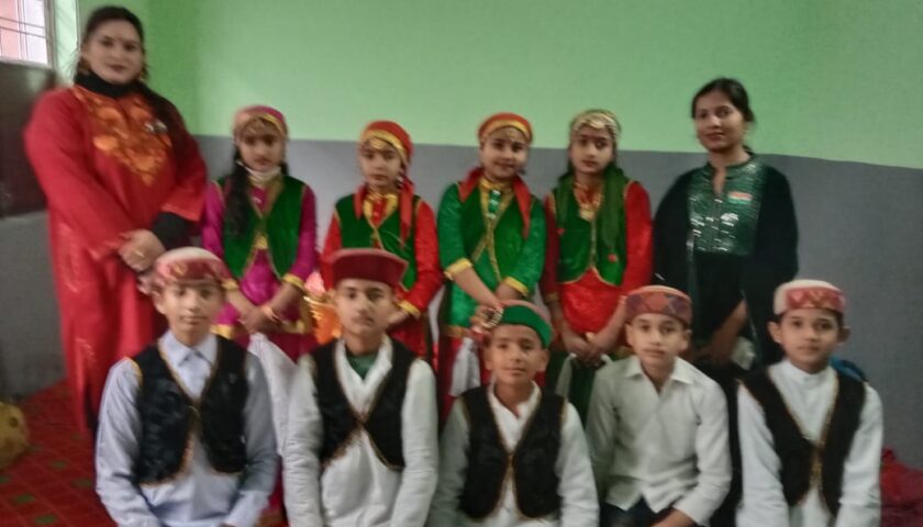 द डेफोडिल पब्लिक स्कूल में मनाया वार्षिक पारितोषिक वितरण समारोह