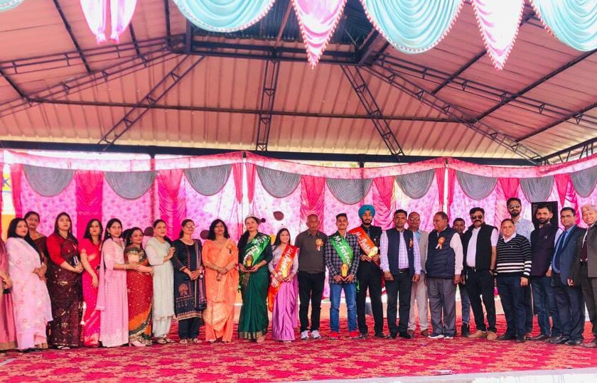 बीबी जीत कौर स्मारक स्कूल में विदाई समारोह