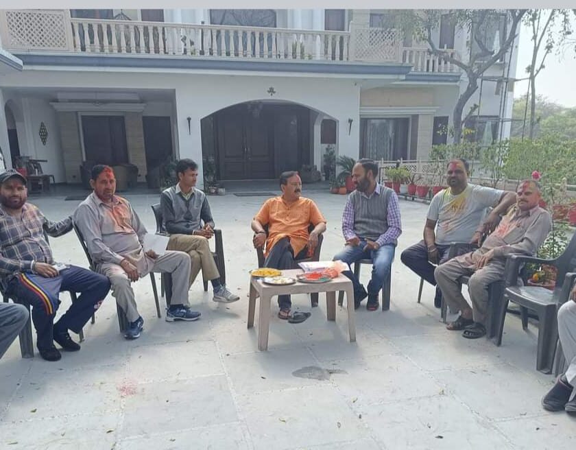 प्रदेश कांग्रेस उपाध्यक्ष एवं पूर्व विधायक के घर मनाई होली