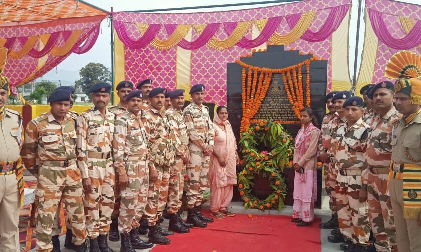 बेहडेवाला स्कूल में अमर शहीद बलबीर सिंह के समृति पट्टीका का अनावरण*