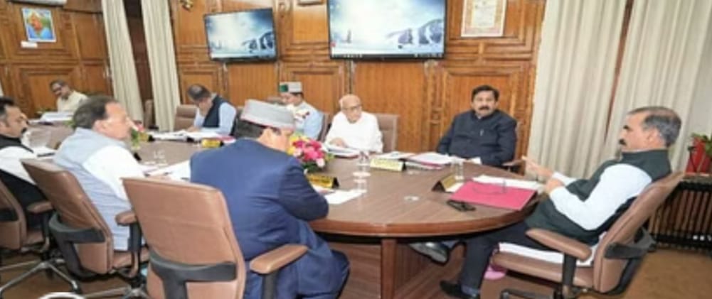 Himachal Cabinet Decisions: हिमाचल में बंपर भर्तियां, शिक्षकों के 5291 पद भरे जाएंगे