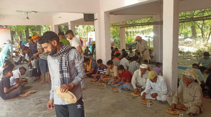 अच्छी बारिश के लिए शिव मंदिर डोरियोंवाला में शिवलिंग का किया जलाभिषेक