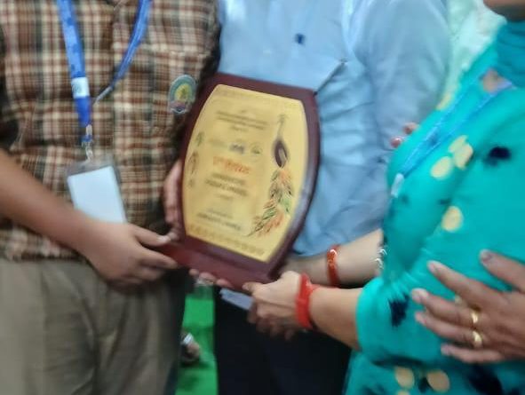 द स्कॉलर्स होम स्कूल के नाम जूनियर वर्ग में सर्वश्रेष्ठ नवाचार मॉडल का सम्मान