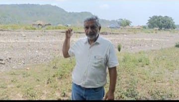 शुंकर खड्ड के बीच में बसाए गए दर्जनो परिवार