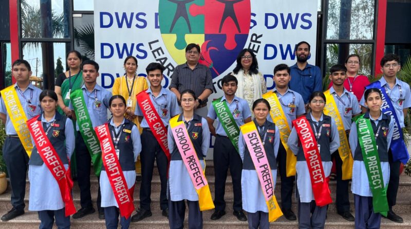 डिवाइन विज़डम स्कूल में Investiture Ceremony पर नेतृत्व, उत्तरदायित्व और संस्कृति का संगम