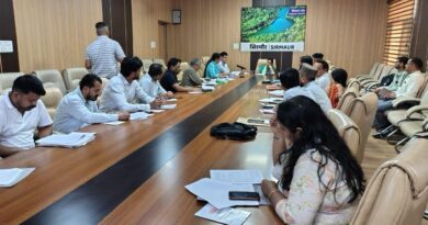 5 व 15 वर्ष की आयु पूर्ण कर चुके बच्चों का आधार बायोमैट्रिक अपडेट करवाना अति आवश्यक -उपायुक्त