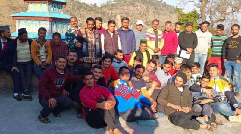 छत्रधारी चालदा महासू महाराज की कृपा से शमाह के युवा सेवादार रवाना छत्रधारी चालदा महासू महाराज की कृपा से शमाह के युवा सेवादार रवाना