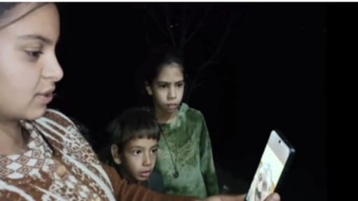 चार बेसहारा बच्चों से सीएम सुक्खू ने की बात